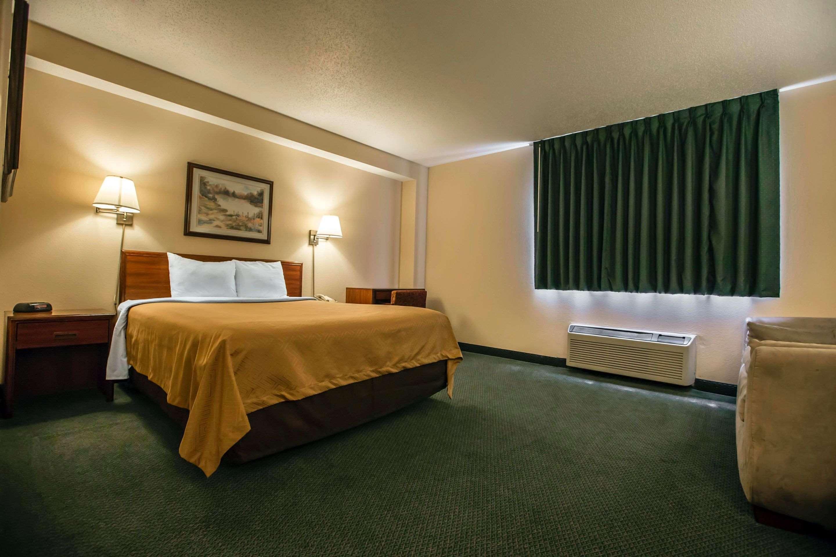 Econo Lodge Princeton Exterior photo